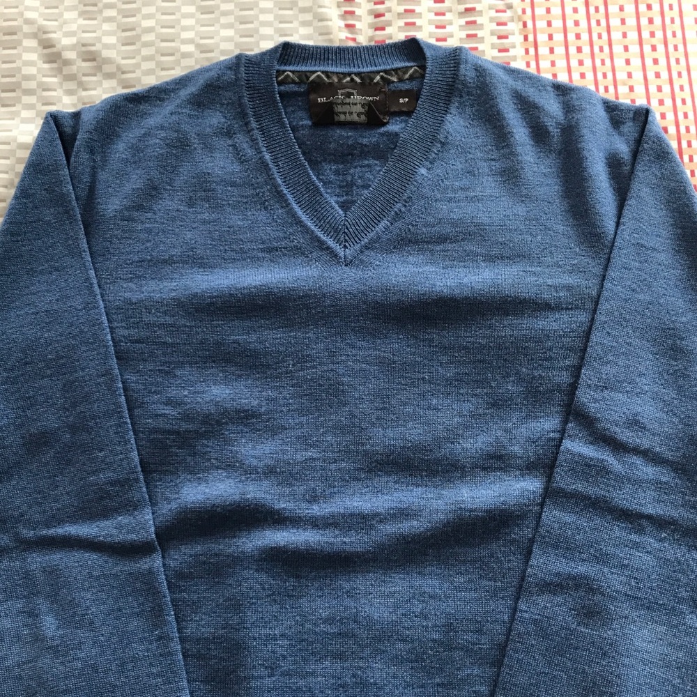 Black Brown v-neck sweater never worn